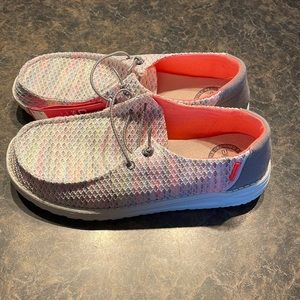 Brand New Women’s Pink Multi Hey Dude